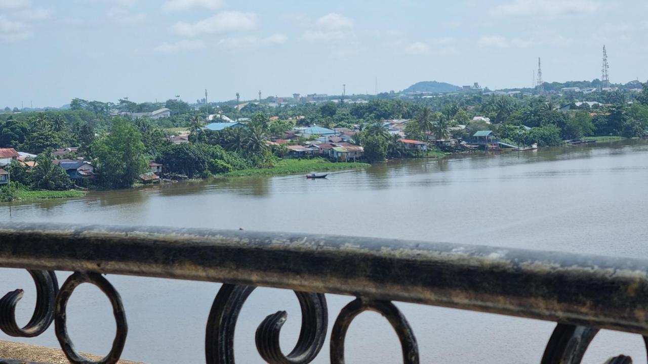 Kenyalang Emerald Riverine Resort Homestay Kuching Dış mekan fotoğraf