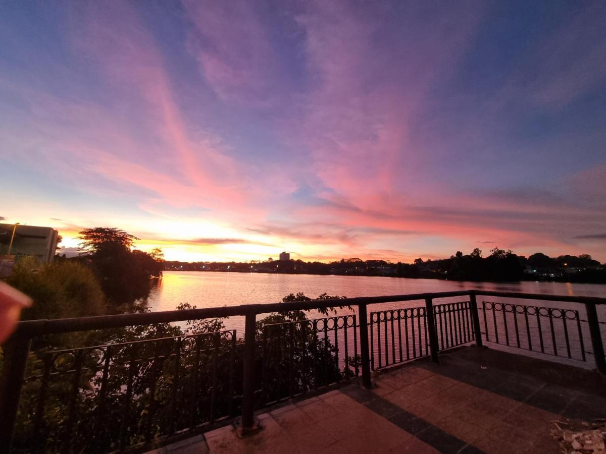 Kenyalang Emerald Riverine Resort Homestay Kuching Dış mekan fotoğraf