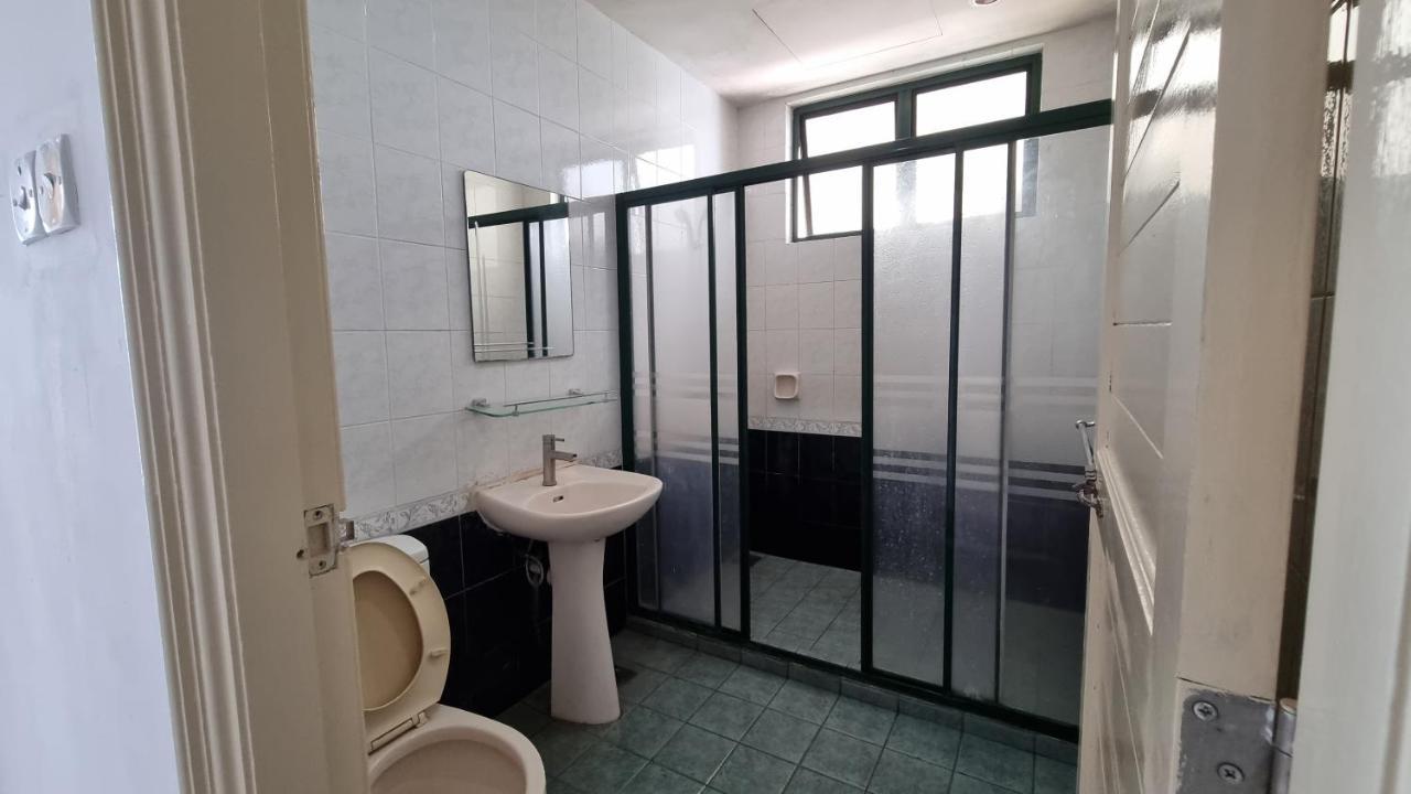 Kenyalang Emerald Riverine Resort Homestay Kuching Dış mekan fotoğraf